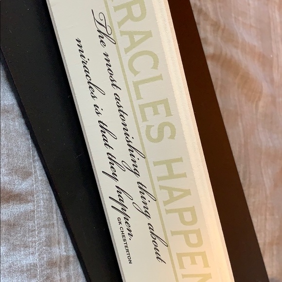 Wooden Plaque “Miracles Happen” - Picture 2 of 3